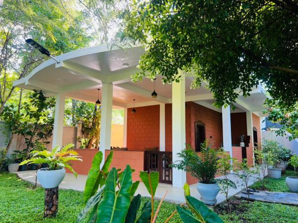 Nature\s Edge Udawalawa, จอง  Sinuggala Monaragala District