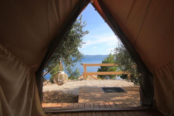 Camping Aloa, จอง ลานตั้งแคมป์ โบล Brac Island