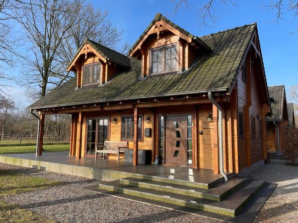 Villa with Sauna & Tub, จอง  Den Ham Twente