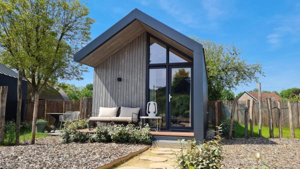 Luxe tinyhouse voor 2 personen met hottub, จอง  Meerssen Heuvelland