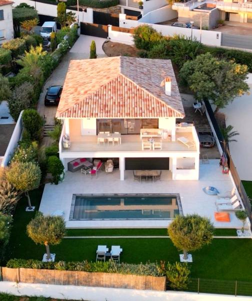 Villa Rez de Jardin - vue mer, piscine & boulodrome privé, plage, Ste maxime & Golfe de St Tropez, จอง  Roquebrune-sur-Argens Vars