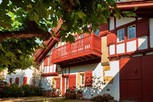 Maison Dominxenea, จอง  Sare French Basque Country