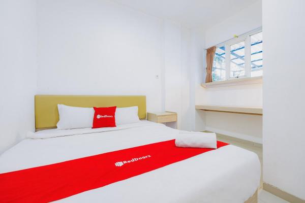RedDoorz @ Bellina Inn Near RS Panti Wilasa Semarang, จอง โรงแรม Stasiun Tenggang Central Java