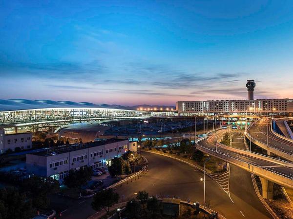 Pullman Nanjing Lukou Airport Hotel, จอง โรงแรม Jiangning Jiangsu